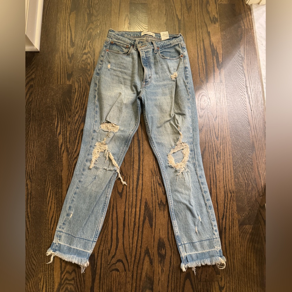 Abercrombie and Fitch High rise mom jeans